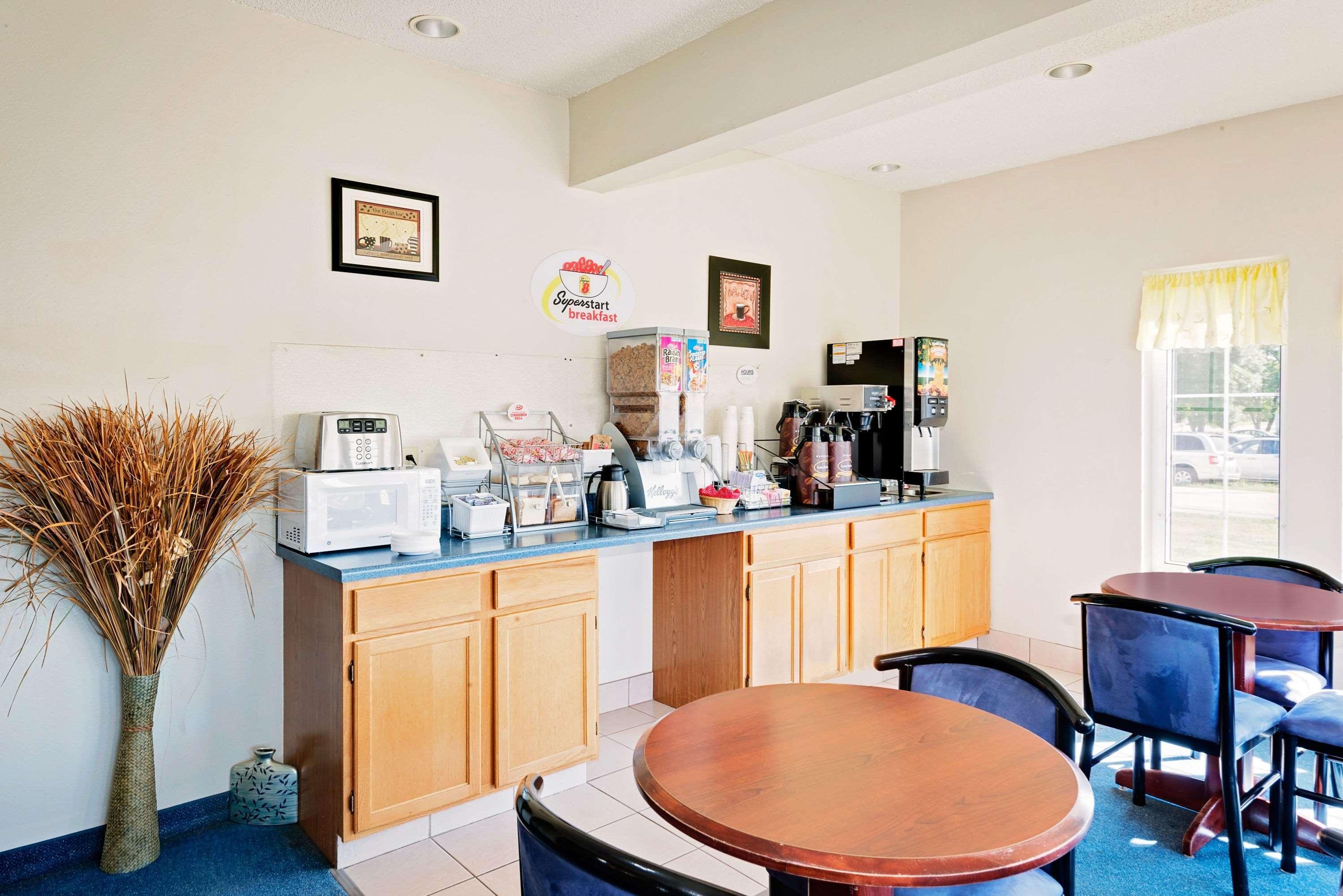 Hotel Super 8 By Wyndham Emmetsburg Extérieur photo
