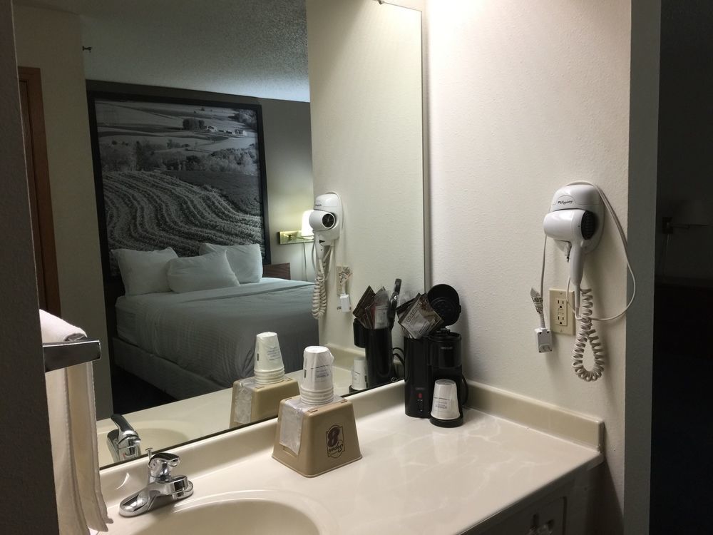 Hotel Super 8 By Wyndham Emmetsburg Extérieur photo