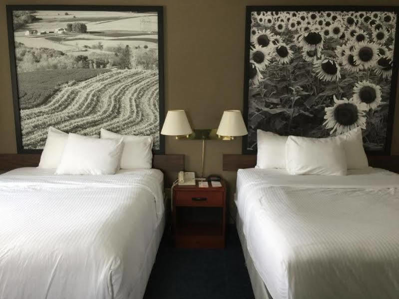 Hotel Super 8 By Wyndham Emmetsburg Extérieur photo